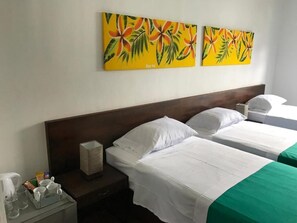 Free WiFi, bed sheets, wheelchair access - Casa de Balcones  (Garzón)