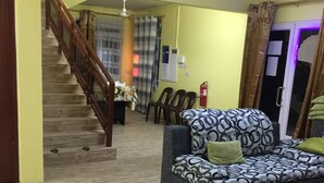 Reception - Bob Apartments (Calodyne)