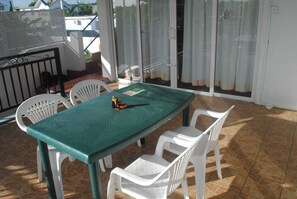 Terrace/patio - Bob Apartments (Calodyne)