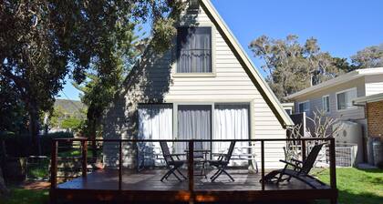 Paradise Corner Hat Head