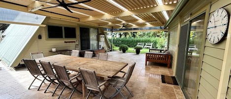 Outdoor dining