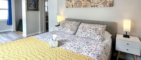 1 bedroom, desk, free WiFi, bed sheets