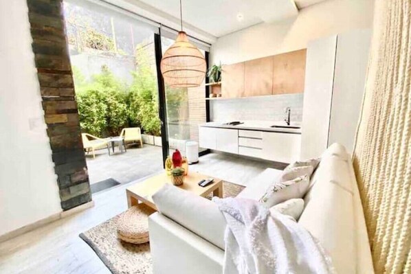 Living area - Diseño Loft Único, Zona G con Terraza Privada (Bogotá)