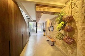 Interior - Diseño Loft Único, Zona G con Terraza Privada (Bogotá)