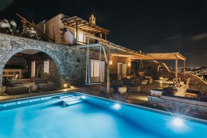 Pool - Private Cliffside Villa Aleomandra, 150-meters from the beach (Mykonos)