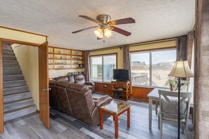 Smart TV - Panoramic Ocean Views just Steps from the sand at STAY-CATION! (South Nags Head)