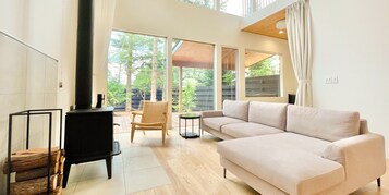 Villa (Hinoki bath Building) | Wohnbereich | Fußbodenheizung