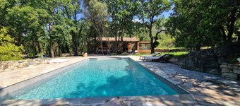 Bergerie Baracco Argia, Piscine et Maquis et Tradition Corse Pour 7 Personnes