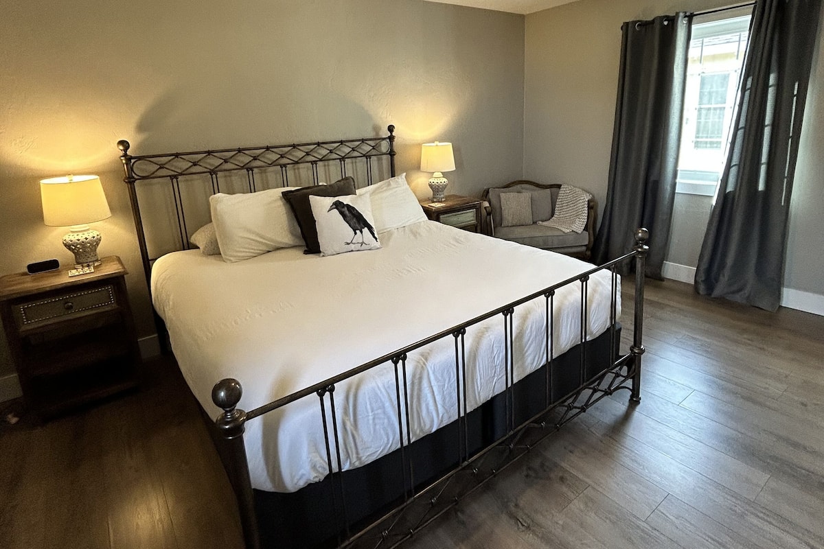 Deluxe suite | 3 slaapkamers, donzen dekbedden, individueel gedecoreerd