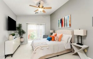 3 habitaciones, tabla de planchar con plancha, wifi y ropa de cama