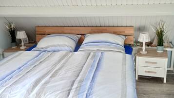 2 Schlafzimmer, Reisekinderbett, kostenloses WLAN, Bettwäsche