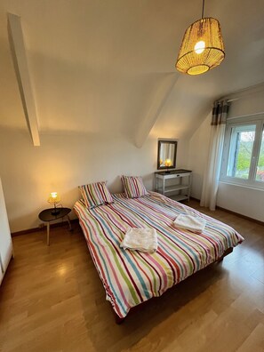 1 chambre, Wi-Fi gratuit, draps fournis