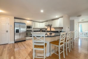 Fridge, microwave, oven, stovetop - 2 Bedroom 2 bathroom Just a few steps to the ocean at the Grand Victorian! (Old Orchard Beach)