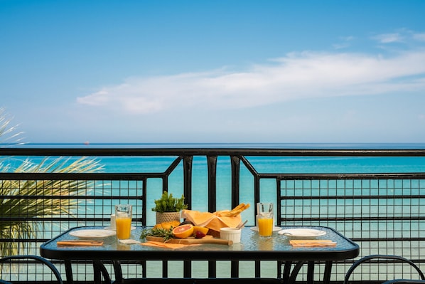 Family Studio | Terrace/patio - Sea View Hotel (Zakynthos)