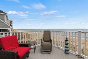 Property grounds - 3 Bedroom 2 Bathroom Direct Ocean views! (Old Orchard Beach)