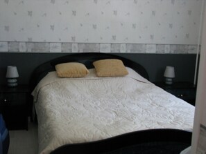 2 bedrooms