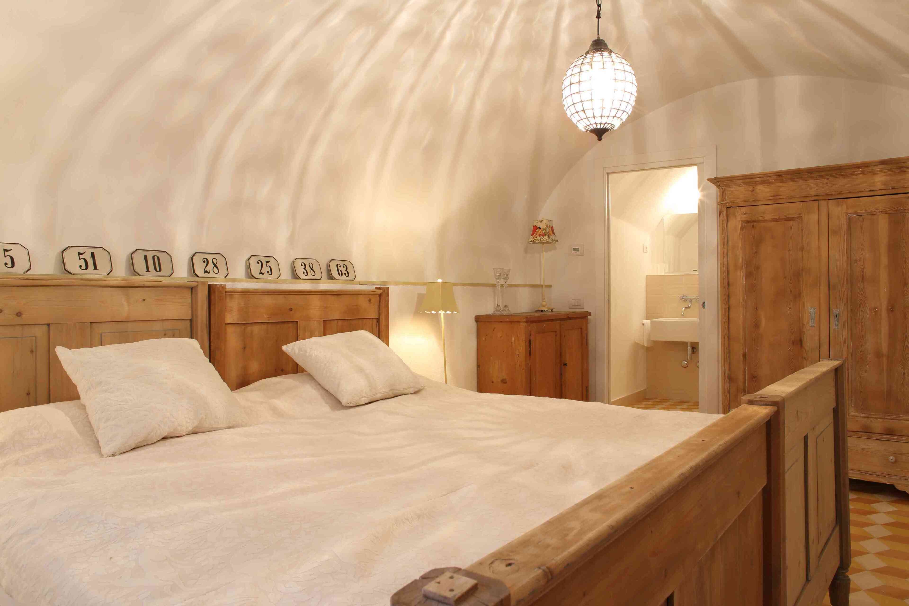 1 slaapkamer, een strijkplank/strijkijzer, reisbedje, gratis wifi