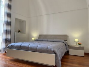 1 chambre, fer et planche à repasser, Wi-Fi gratuit, draps fournis