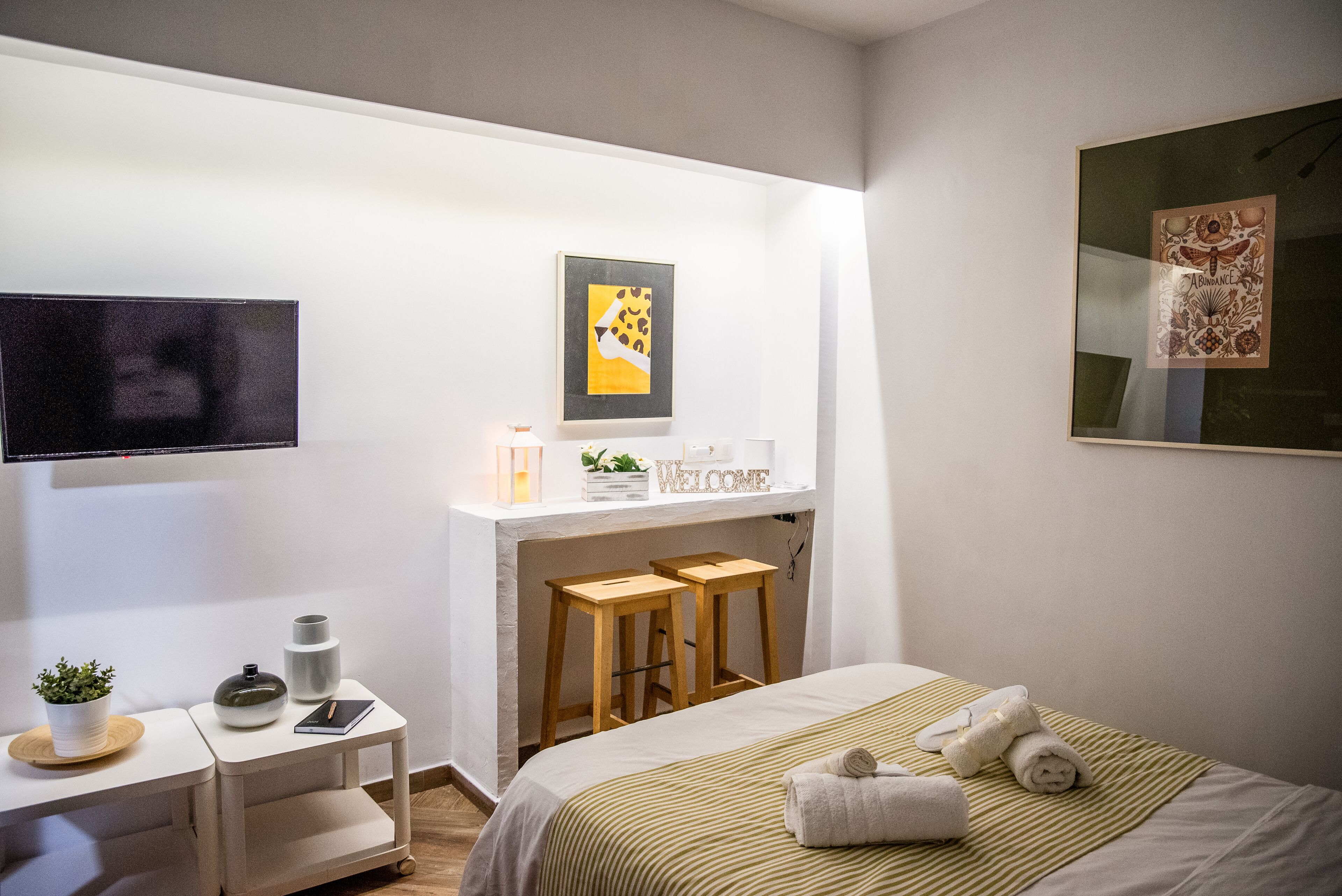 1 habitación, tabla de planchar con plancha, wifi y ropa de cama 