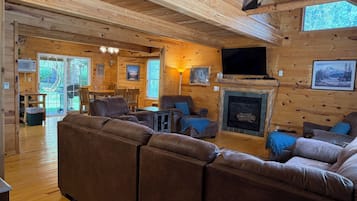 Télévision, cheminée