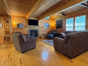 Televisie en een open haard