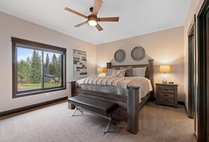 5 bedrooms, WiFi, bed sheets