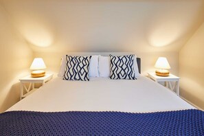 4 habitaciones, tabla de planchar con plancha, wifi y ropa de cama 