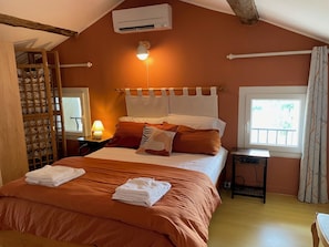 3 chambres, fer et planche à repasser, Wi-Fi gratuit, draps fournis