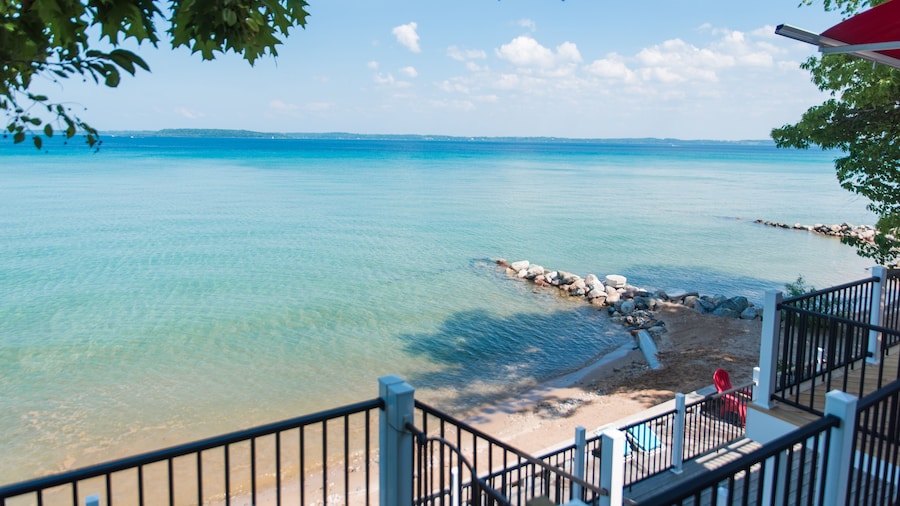 Million Dollar View Bayshore Beach House