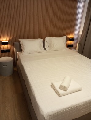 2 bedrooms, iron/ironing board, free WiFi - BlueMotion - TwinBedroomPortApartment N1 (Piraeus)