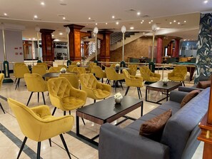 Bar (on property) - Hotel Golden Palace (Goed)