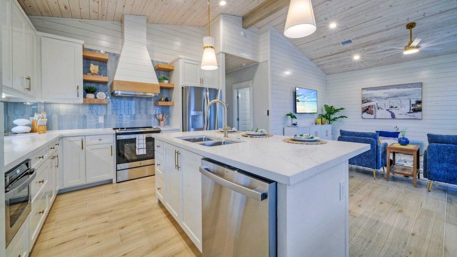 Swinging Easy by Avantstay Private Pool, Firepit, Balcony