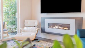 Interior - Zanjero by Avantstay Mins From Downtown Palm Springs Private Terrace, Shared Pool (Palm Springs)