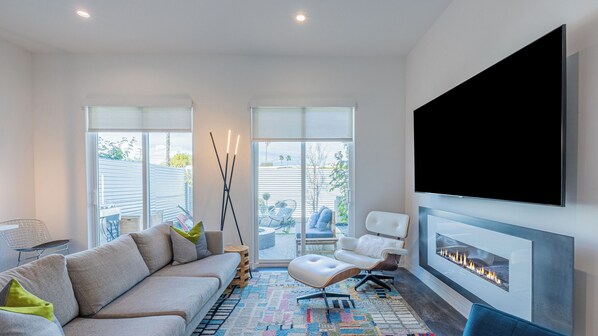 House (2 Bedrooms) | Interior