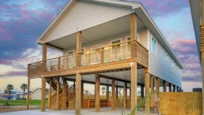 Interior - Flirty Flamingo by Avantstay Private Pool, Firepit, Balcony (Port Aransas)
