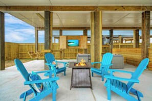 Interior - Flirty Flamingo by Avantstay Private Pool, Firepit, Balcony (Port Aransas)