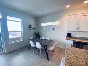 Dining - D37- Deck River Views by hot tub (Quincy)