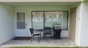 Outdoor dining - #153-Kater's Kabin 2 Condo near large pool & Gorge shuttle-book separately (Quincy)