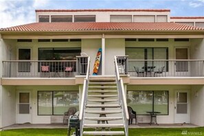 Exterior - #154 Kater's Kabin 3-Condo near large pool & Gorge shuttle-book separately (Quincy)