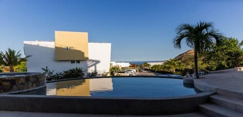 Surf Seekers at Vista Colorada 106