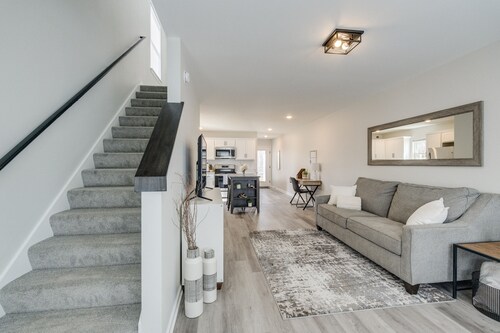 Townhouse in Downtown Lambertville. Close to Restaurants and Downtown Toledo