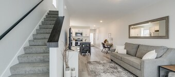 Townhouse in Downtown Lambertville. Close to Restaurants and Downtown Toledo