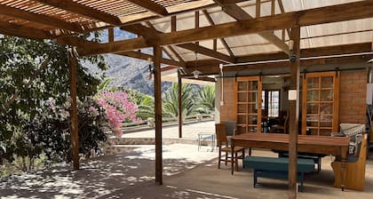 Elqui Valley Avocado Farm, 2-bedroom cabin in fabulous Vicuña with WiFi
