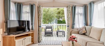 2 Bed 6 Berth Lodge in Shorefield Oakdene Dorset