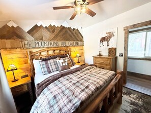 3 bedrooms, iron/ironing board, travel crib, free WiFi - Red Moose Lodge|New!|Yellowstone Getaway (Island Park)