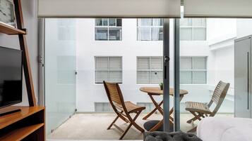 Departamento de lujo, 1 cama Queen size y sofá cama, balcón, vista a la ciudad | Balcón