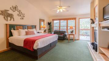 Suíte estúdio luxo, 1 cama King, banheira de imersão, vista para a montanha | 1 quarto, quartos à prova de som, ferros/tábuas de passar roupa