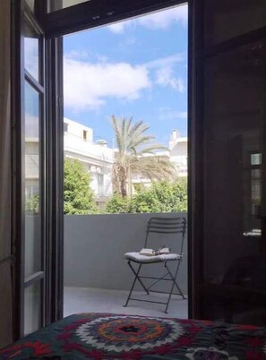 1 soveværelse, skrivebord, strygejern/strygebræt, weekendseng