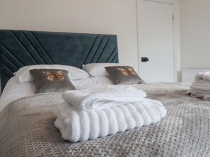 4 bedrooms, individually decorated, individually furnished, free WiFi - Stakesby Villa Whitby (Whitby)