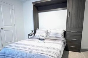 3 bedrooms, iron/ironing board, Internet, bed sheets - Modern Retreat • Near Chateau Elan & Raceway (Pendergrass)